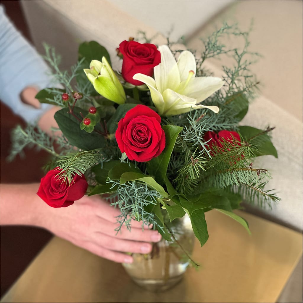 Glittering Lights Bouquet –  Bloom Studio Llc, Indianapolis IN